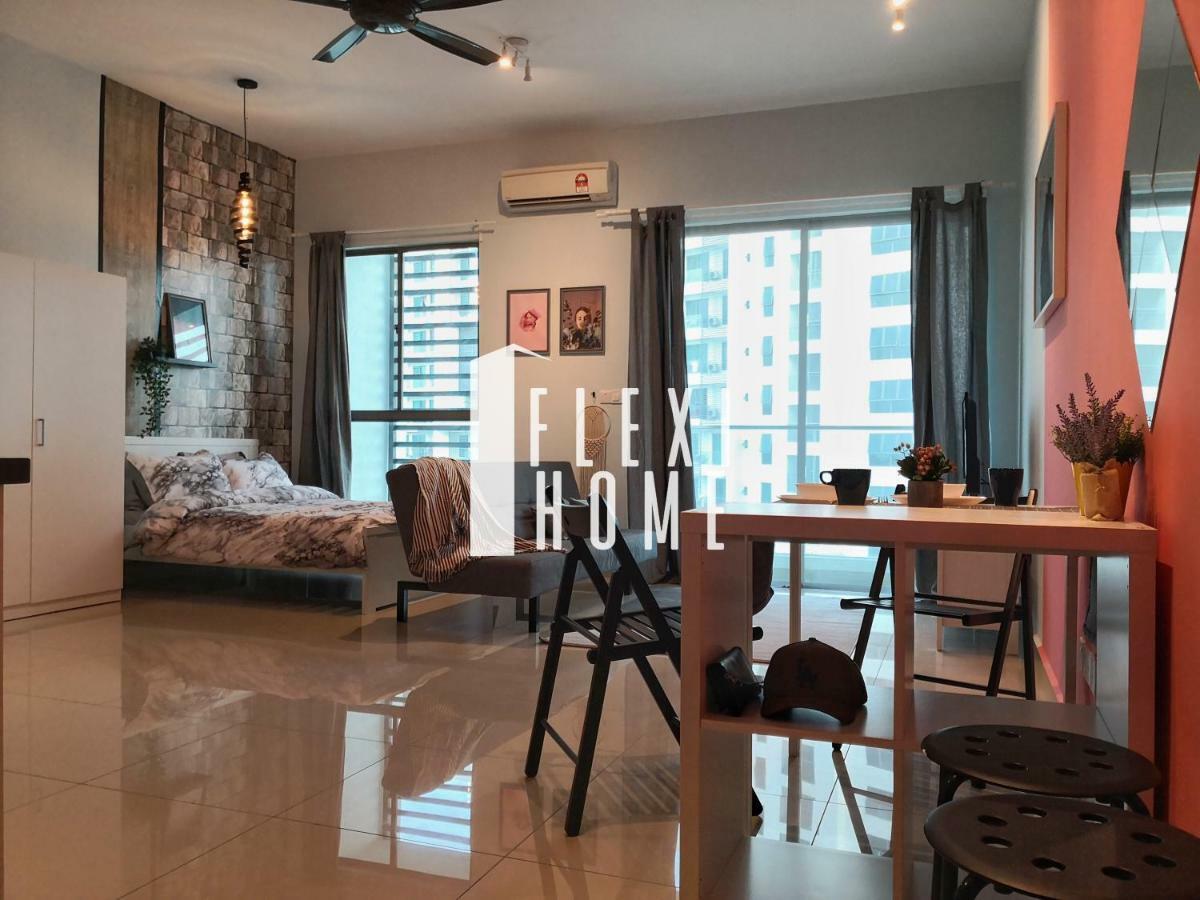 Colour-Theme Designed, Private Studio Home, Cybersquare 27B Cyberjaya, Flexihome-My ภายนอก รูปภาพ